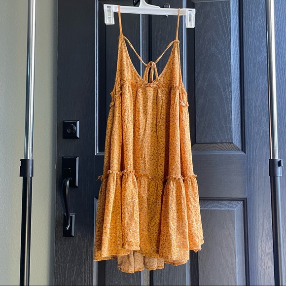 yellow sundress - Picture 1 of 2